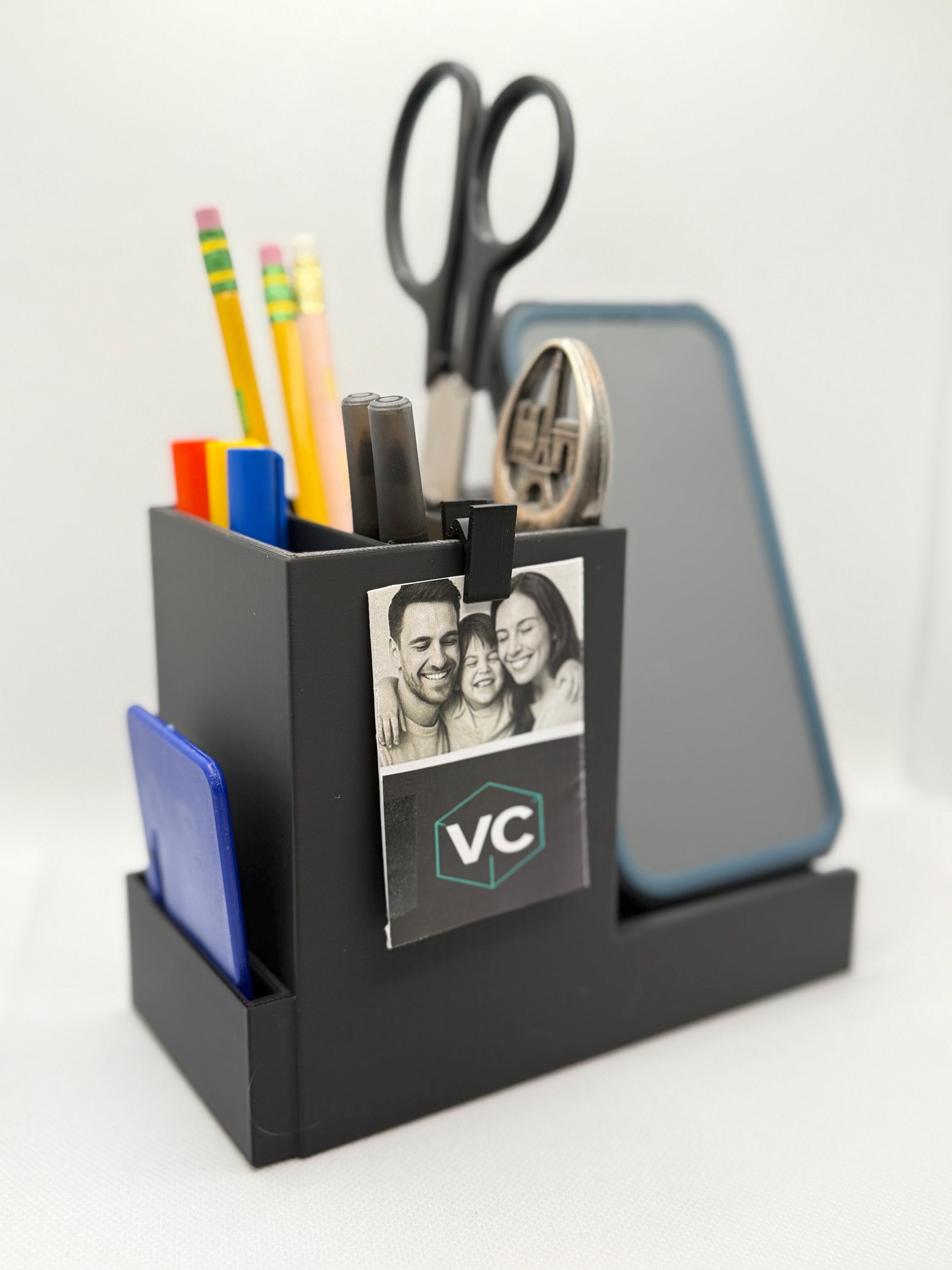 3D Printed Desk Organizer: Minimalist Pen & Pencil Holder with Phone Stand