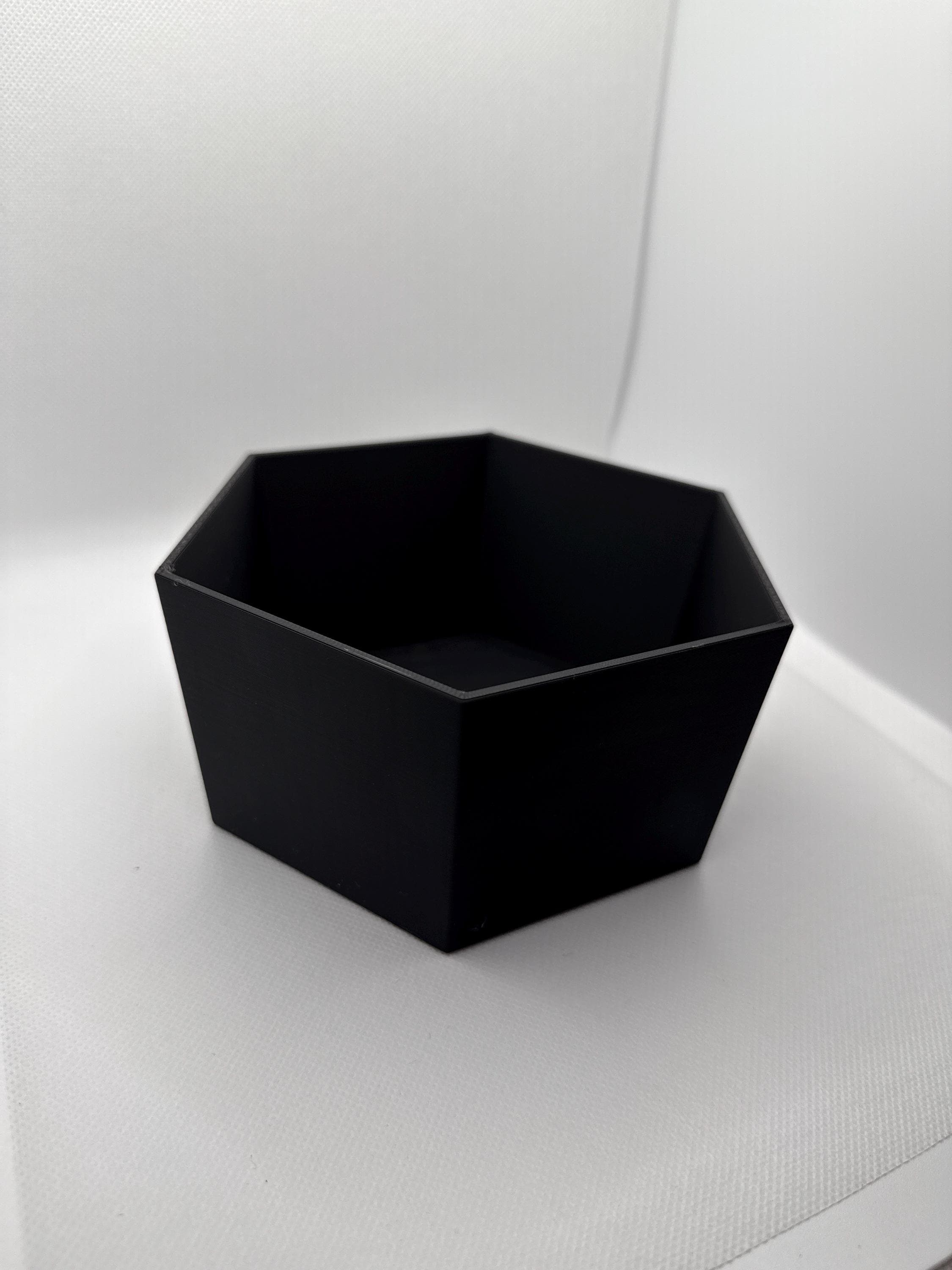 Polygon Desk Planter | 3D Printed Succulent Pot | Minimalist Office Decor | Scandinavian Style Plant Gift