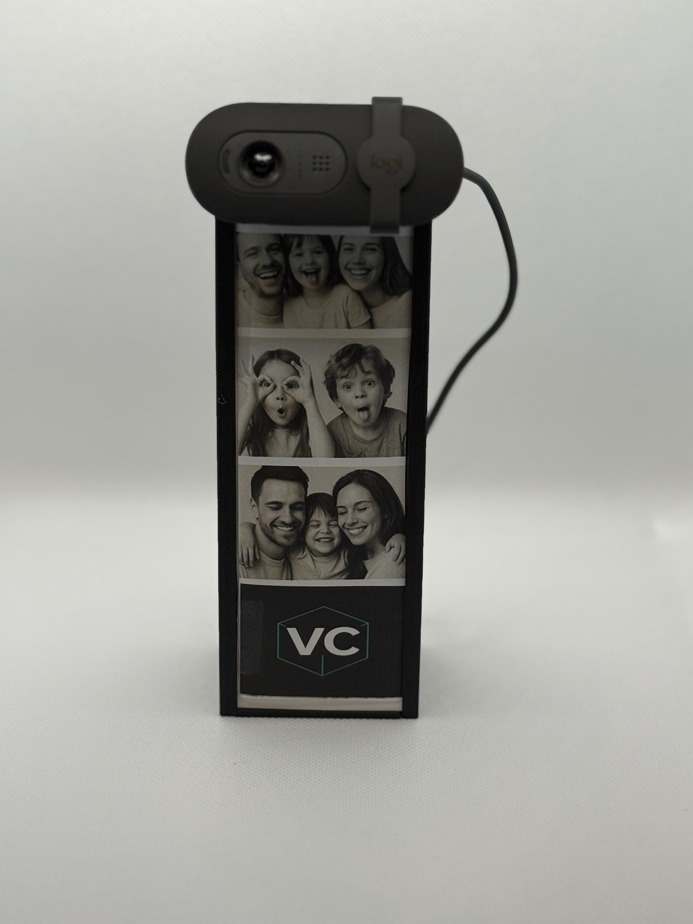 3D Printed Webcam Stand with Photo Holder: Desk Accessory